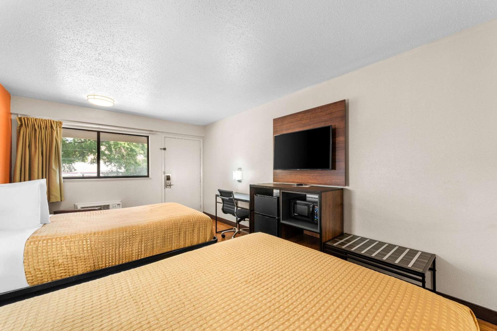 Econo Lodge Charlotte Airport Экстерьер фото