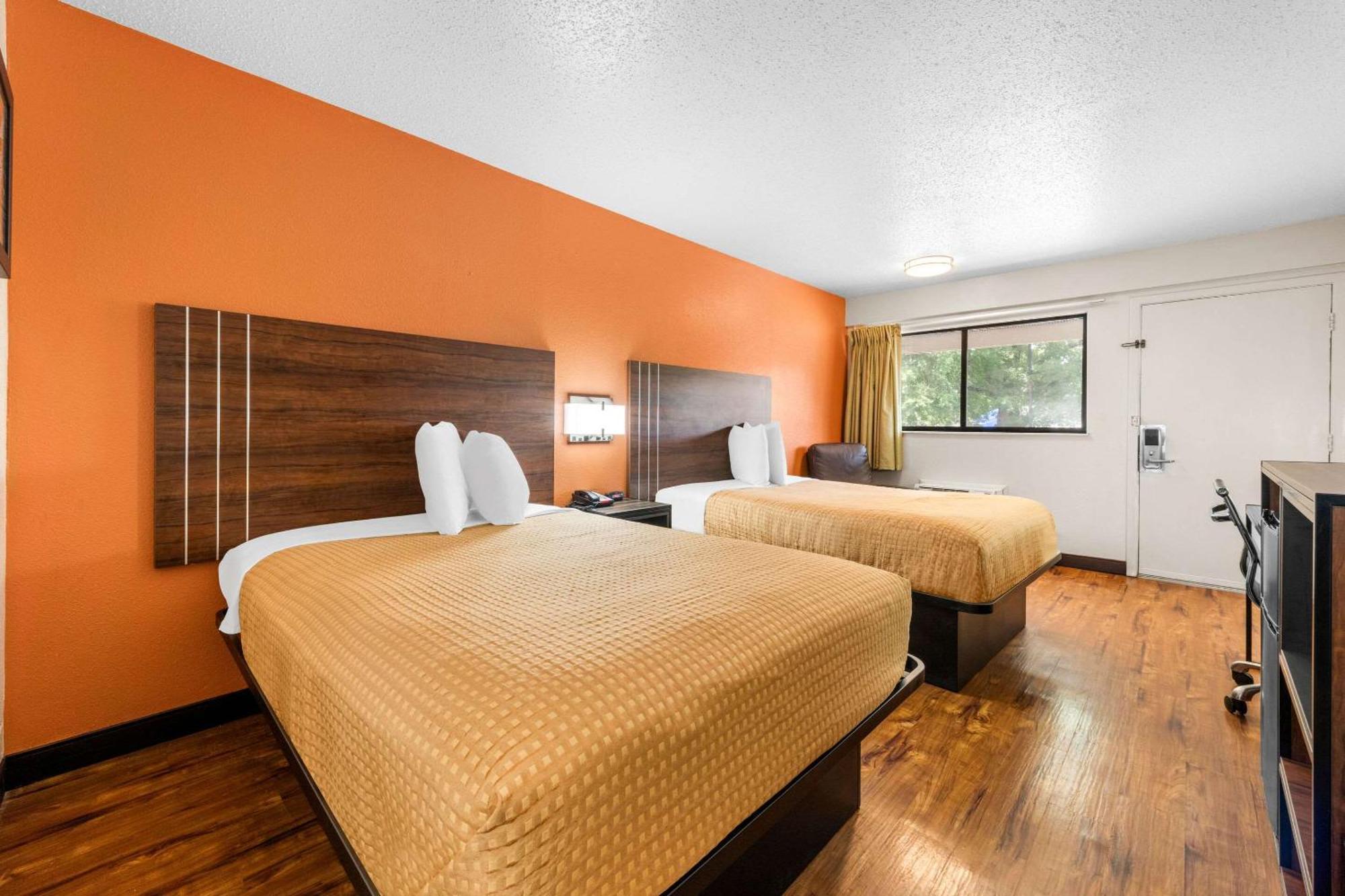Econo Lodge Charlotte Airport Экстерьер фото